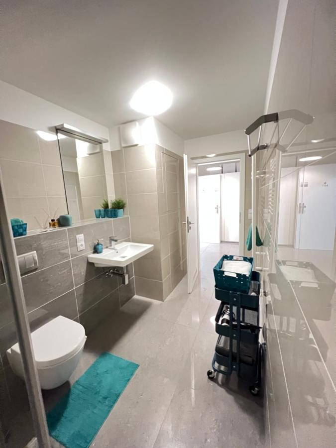 Free Parking In Garage Karolina Plazza, New Cosy Studio With All You Need Prag Exteriör bild