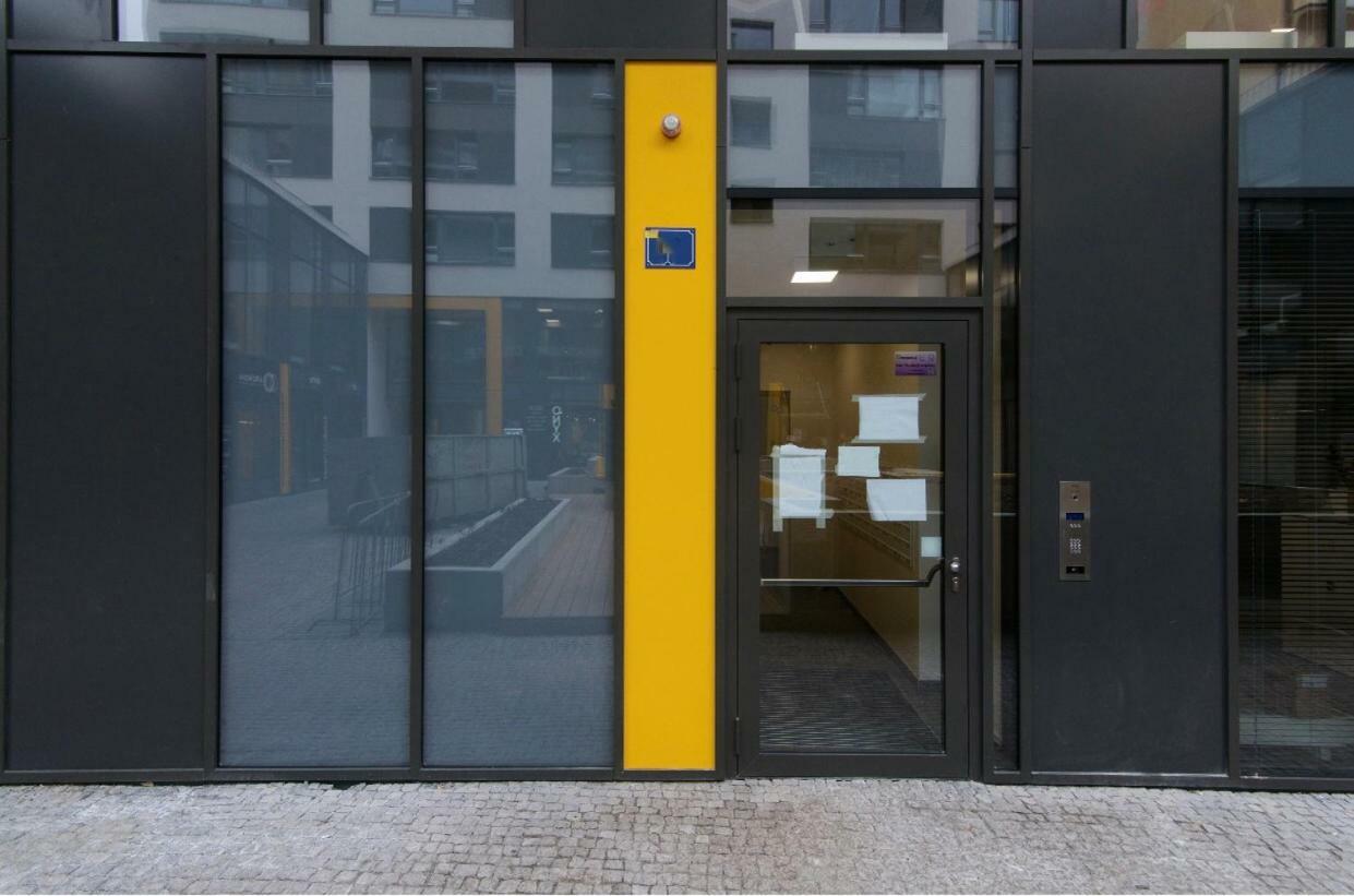 Free Parking In Garage Karolina Plazza, New Cosy Studio With All You Need Prag Exteriör bild