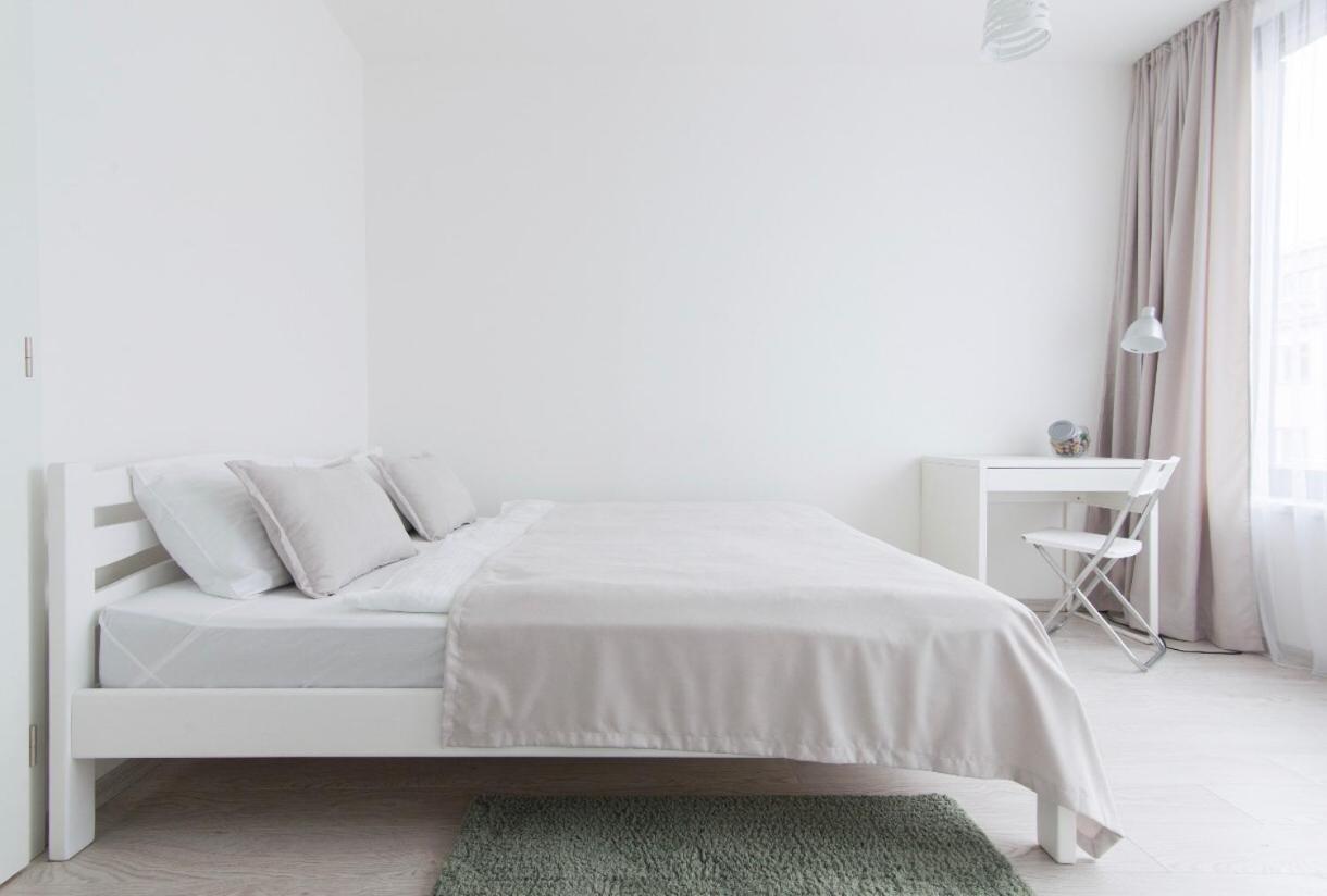 Free Parking In Garage Karolina Plazza, New Cosy Studio With All You Need Prag Exteriör bild