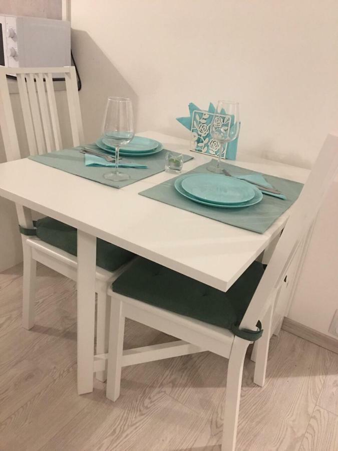 Free Parking In Garage Karolina Plazza, New Cosy Studio With All You Need Prag Exteriör bild